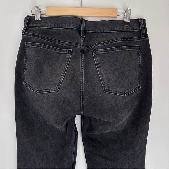 GAP Mid Rise Girlfriend Jeans with Washwell in washed black, 27 Short - Picture 8 of 12